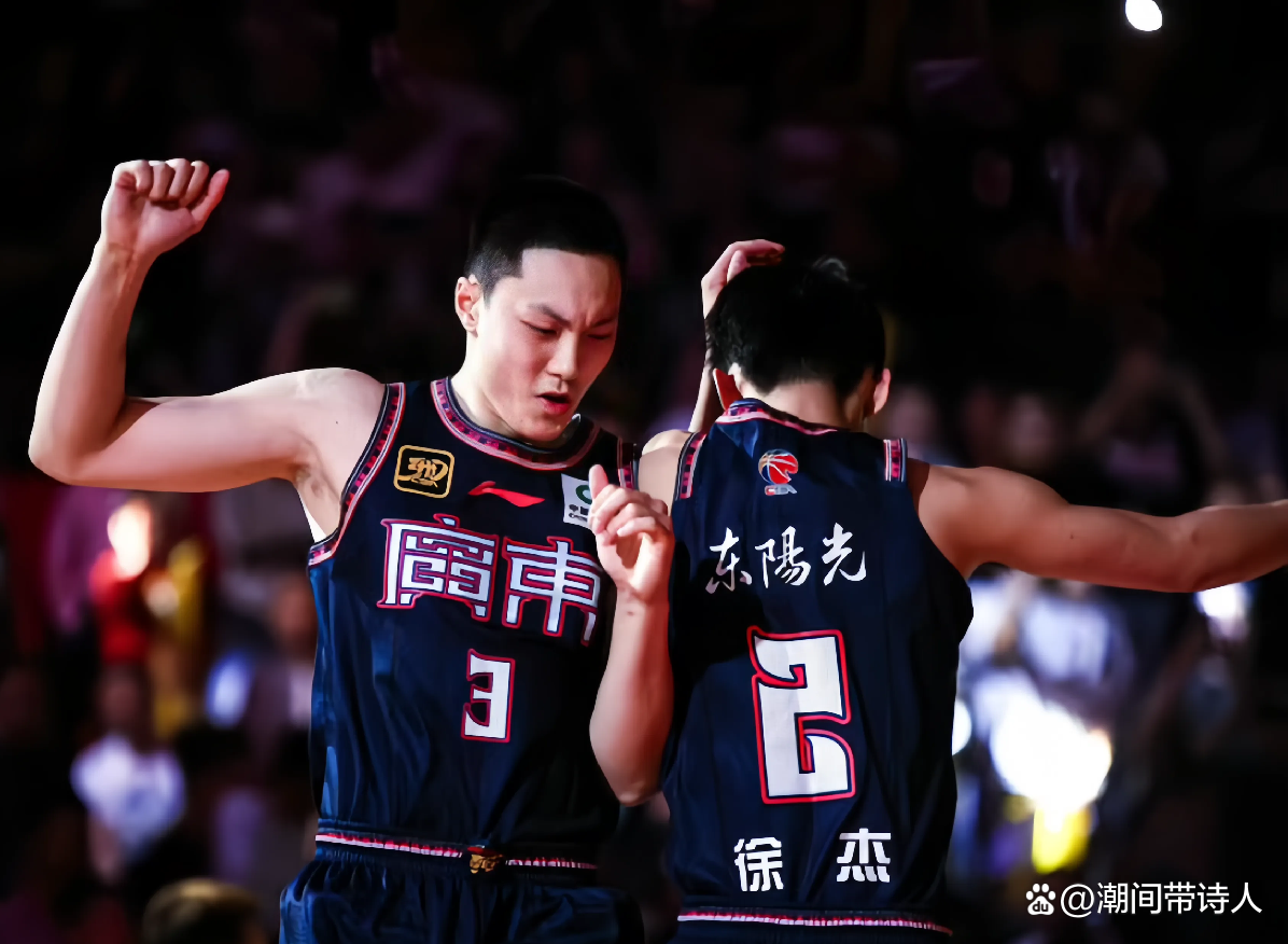 爱游戏体育-刚刚！集结日广东宏远备战足总杯新疆广汇远射贴柱备战全明星赛，窗口期那不勒斯调整名单以备社区盾