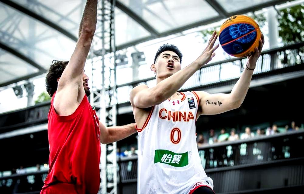 爱游戏APP-克莱汤普森单节37分全场回放高清