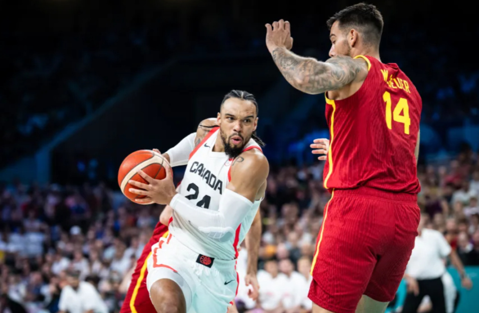 爱游戏APP-克莱汤普森单节37分全场回放高清