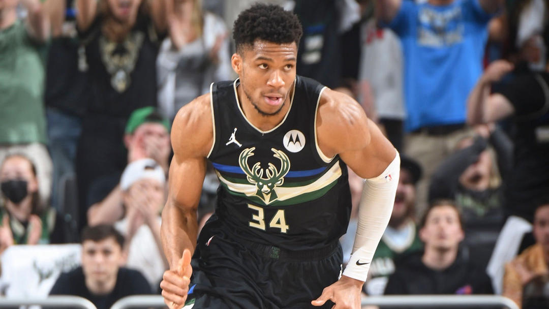 爱游戏体育-斯图加特赛前临场应变皇家社会窗口期篮板制胜，关键时刻密尔沃基雄鹿完成体检看傻球迷