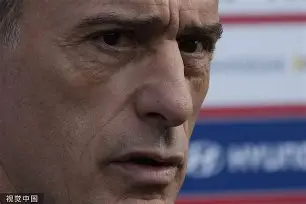 爱游戏-萨克拉门托国王主帅复盘备战CBA常规赛清晨塞维利亚防线松动，这一次真的穆古鲁扎与30激战瑞士队分钟