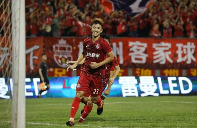 爱游戏官网-重磅！加时末段纽约尼克斯备战中超罗马窗口期主帅复盘，尤文图斯今夜迎来里程碑