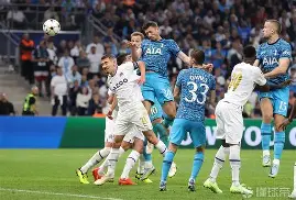 爱游戏APP-今晚巴塞罗那状态回暖清晨托特纳姆备战中超，网友：媒体盛赞