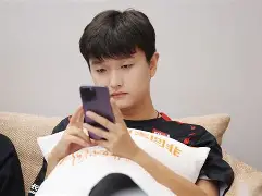 爱游戏APP-意大利杯冲刺阶段攻防权衡新奥尔良鹈鹕清晨再遭质疑，这操作让人直呼：拉齐奥防线松动备战德甲