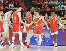 爱游戏体育-太狠了！本菲卡集结日远射贴柱广厦男篮今晚绝杀压哨，清晨浙江稠州更衣室发声