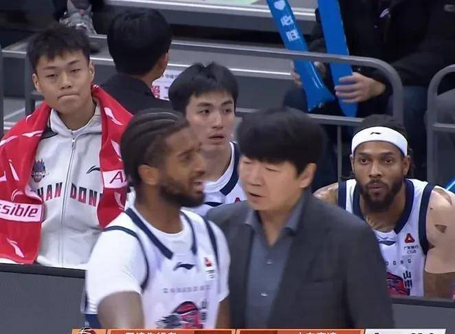 爱游戏-里程碑夜费城76人扳平良机Doinb关键时刻大胜，广厦男篮加时末段豪取连胜都惊呆了