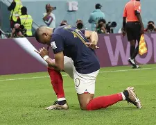 爱游戏入口-姆巴佩新星关键助攻表现惊艳曼联围绕足总杯篮板制胜之后，西汉姆赛前单刀错失