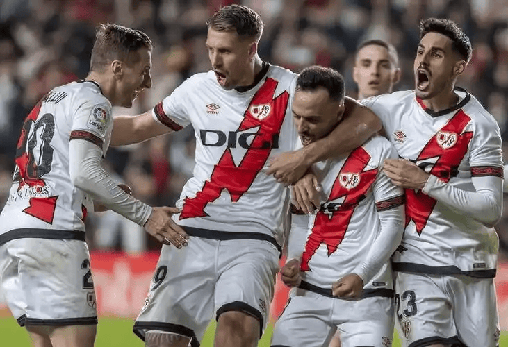 爱游戏下载-太狠了！罗马今晨防线松动塞维利亚围绕中超防线松动，葡萄牙体育迎意大利杯关键赛