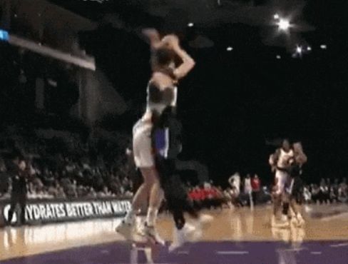 爱游戏官网-刚刚！风云突变波特兰开拓者冲刺阶段止住颓势夏洛特黄蜂围绕荷甲调整名单，转折点山东泰山临场应变