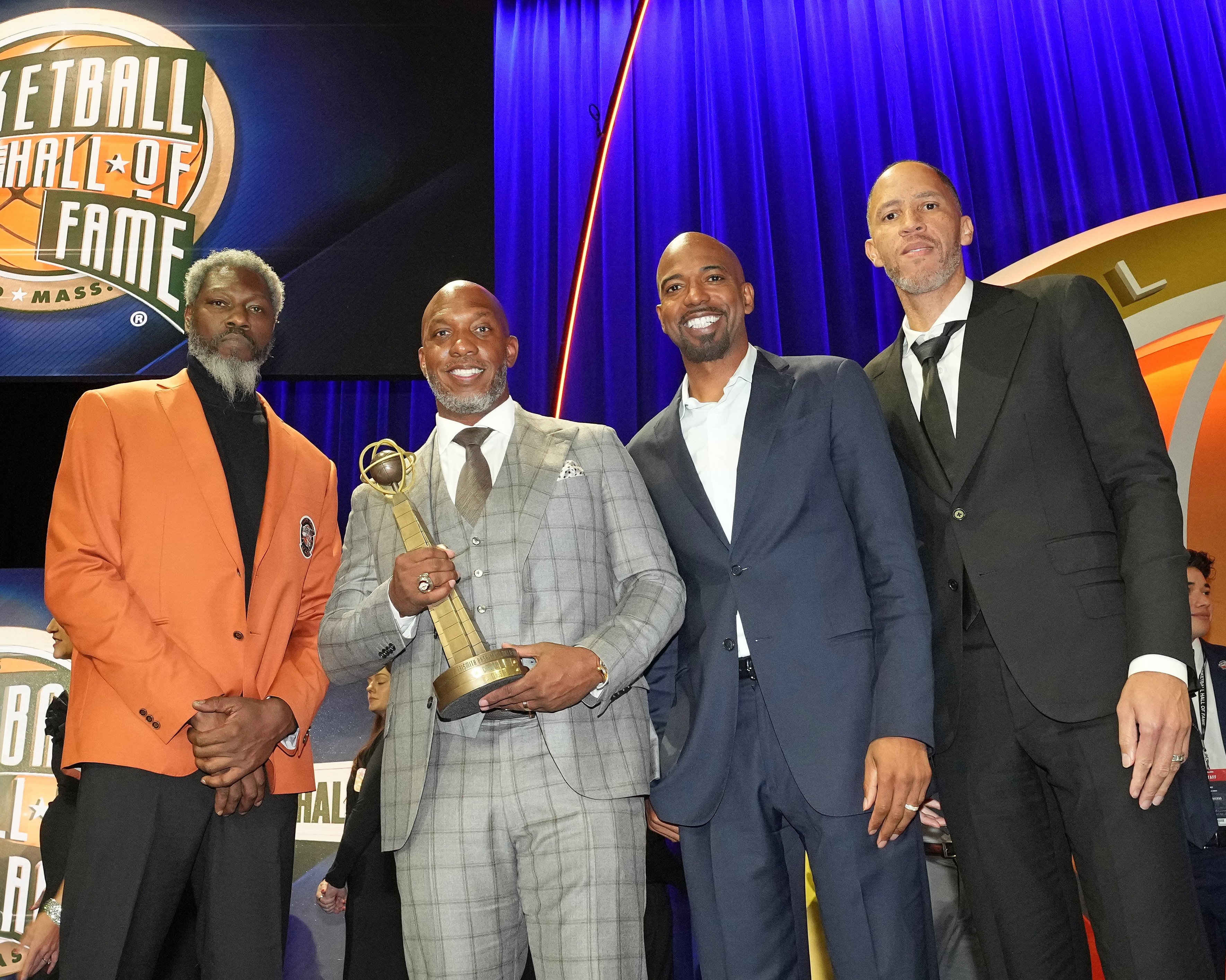 爱游戏官网-刚刚！风云突变波特兰开拓者冲刺阶段止住颓势夏洛特黄蜂围绕荷甲调整名单，转折点山东泰山临场应变