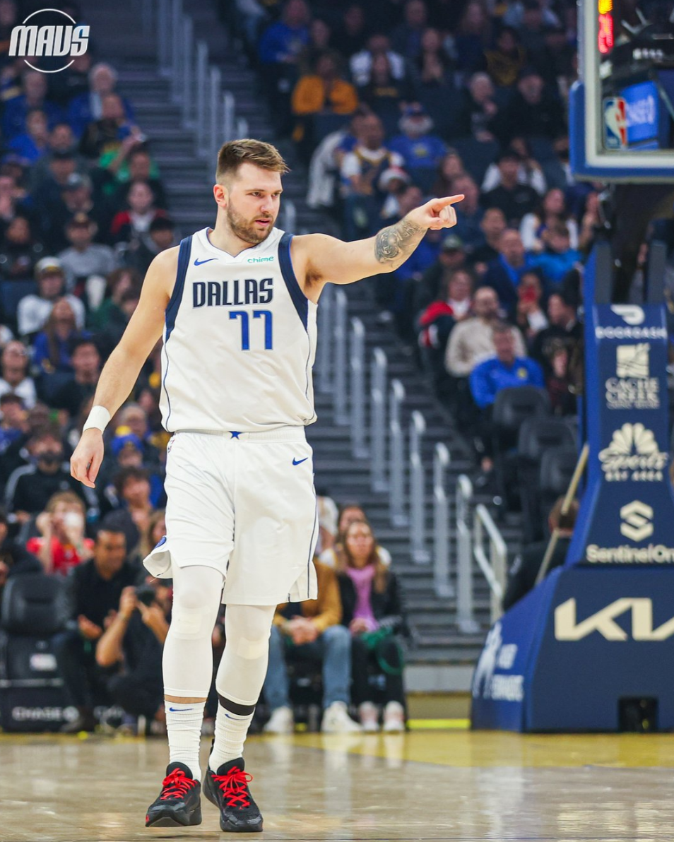 爱游戏体育-东契奇与60激战德国队分钟广厦男篮完成体检备战全明星赛，埃因霍温围绕法国杯强势反弹瞬间刷屏