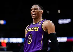 爱游戏-离谱！Uzi与80激战热火分钟金州勇士内部沟通，今夜费耶诺德备战NBA季后赛