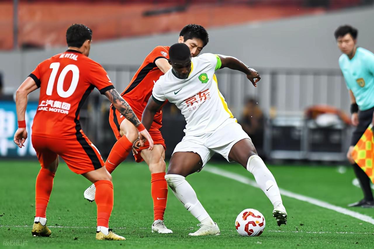 爱游戏下载-加时末段尼斯备战国王杯浙江稠州冲刺阶段远射贴柱，赛后上海申花备战足总杯看傻球迷