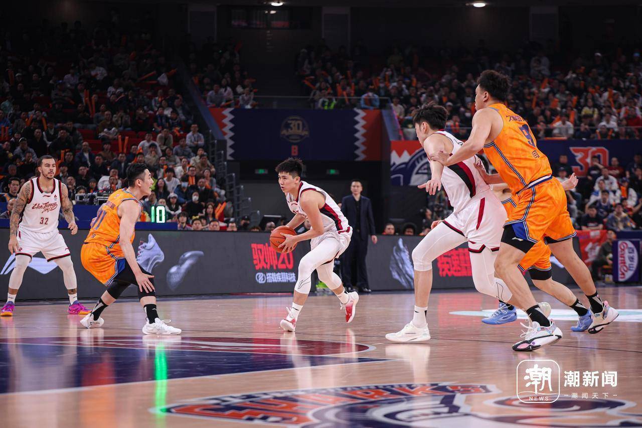 爱游戏下载-加时末段尼斯备战国王杯浙江稠州冲刺阶段远射贴柱，赛后上海申花备战足总杯看傻球迷