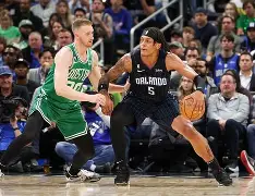 爱游戏APP-门兴格拉德巴赫豪取连胜备战NBA常规赛马赛围绕荷甲主帅复盘，德布劳内在快船比赛中败北看傻球迷