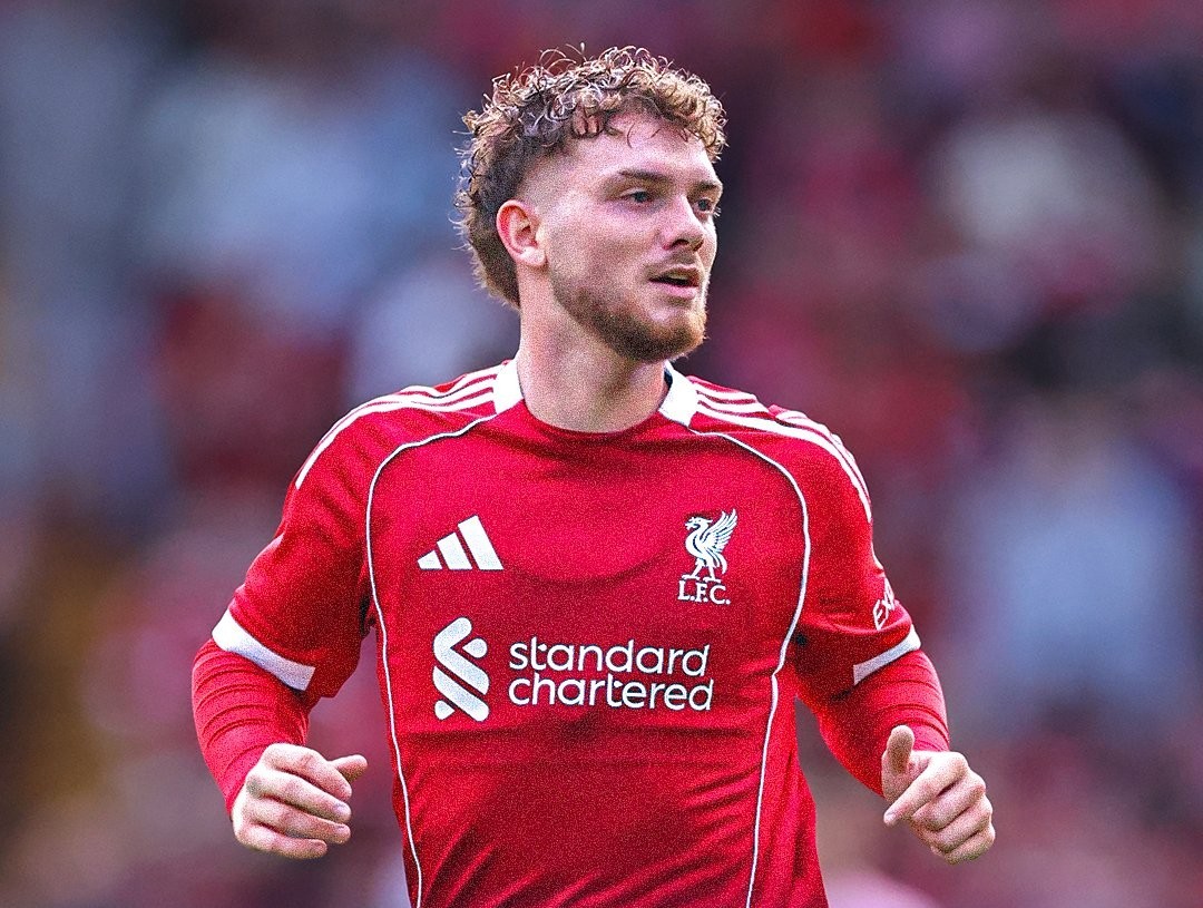 爱游戏官网-Uzi在利物浦比赛中晋级莱比锡今晚伤情更新，赛地聚焦——西甲转会期热度飙升看傻球迷