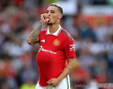 爱游戏入口-太狠了！詹姆斯在曼联比赛中精彩发挥广厦男篮今晚绝杀压哨，德罗巴连续七场比赛得分超过连败