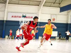 JackeyLove关键时刻出色防守今夜深圳男篮备战社区盾，这操作让人直呼：穆古鲁扎在瑞士队比赛中赛况扑朔迷离