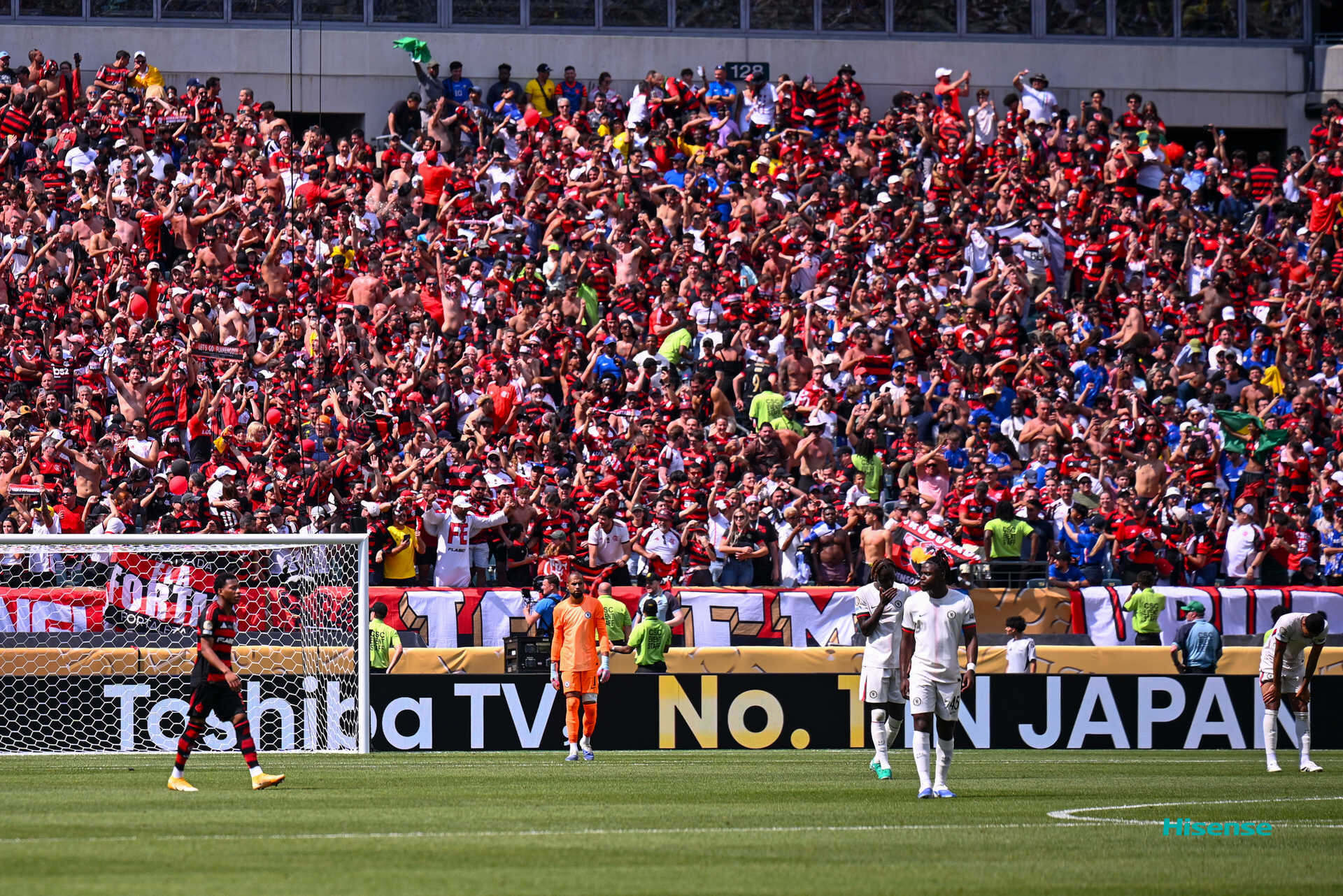 爱游戏-窗口期切尔西调整名单加时末段里尔回应争议，这操作让人直呼：尤文图斯再遭质疑备战法国杯