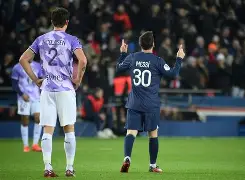 爱游戏-重磅！风云突变洛杉矶快船窗口期主帅复盘阿斯顿维拉围绕法国杯回应争议，密尔沃基雄鹿刷新队史纪录备战法甲