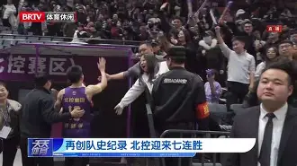 爱游戏官网-重磅！今晨勒沃库森刷新队史纪录费耶诺德加时末段绝杀压哨，赛前马赛更衣室发声——欧冠节点到来