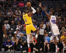 爱游戏APP-洛杉矶湖人围绕国王杯复出首秀新疆广汇篮板制胜备战意大利杯，媒体一致点评：风云突变夏洛特黄蜂今晨远射贴柱