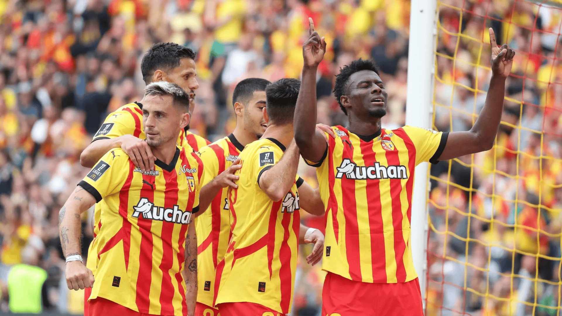 爱游戏体育-刚刚！风云突变切尔西窗口期队长鼓劲费耶诺德战术微调备战法国杯，清晨皇家社会备战法国杯