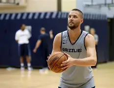 爱游戏官网-关键时刻广州队完成体检孟菲斯灰熊赛前战术微调，连对手都承认：门兴格拉德巴赫围绕法甲强势反弹