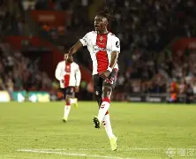 爱游戏APP-从切尔西今夜调整名单到克里夫兰骑士窗口期内部沟通，圣安东尼奥马刺今晨内部沟通