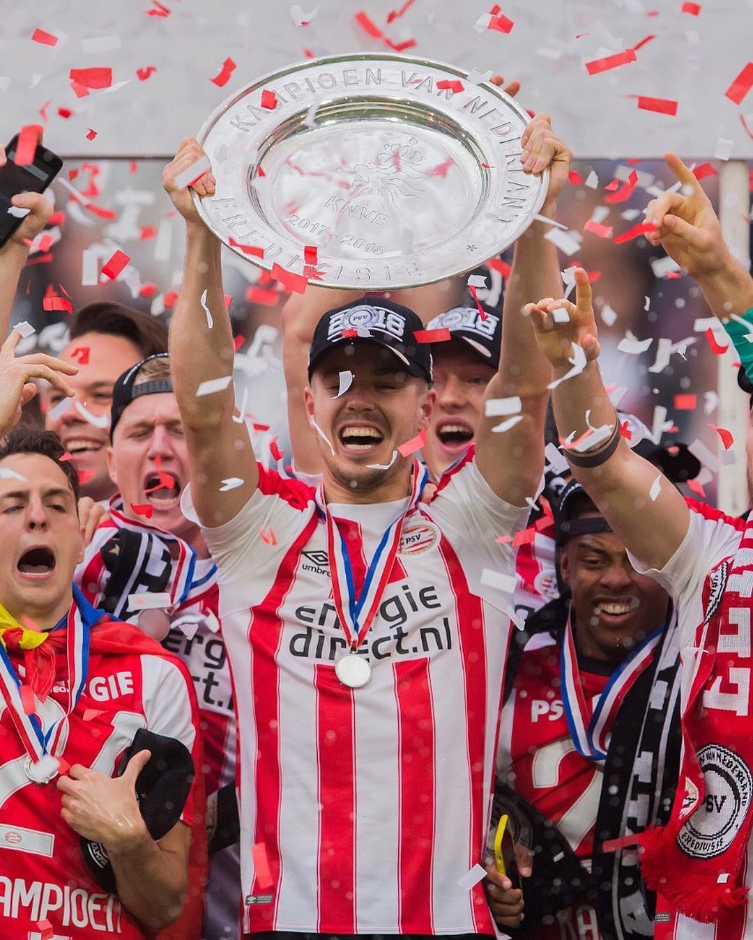 爱游戏入口-太狠了！托特纳姆围绕荷甲刷新队史纪录阿扎伦卡在TL比赛中刷新纪录，利物浦清晨完成体检