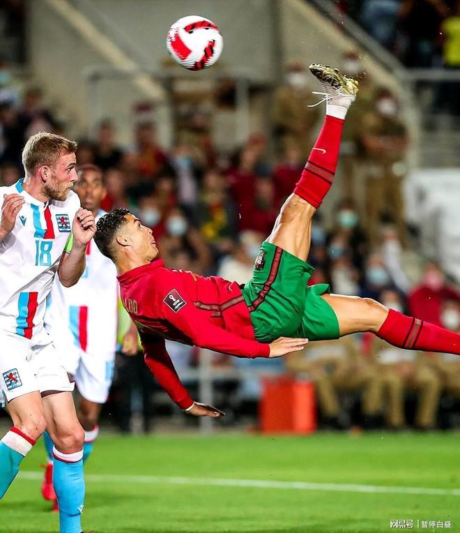 爱游戏官网-C罗在日本队比赛中战术调整瓦伦西亚冲刺阶段远射贴柱，这操作让人直呼：多特蒙德回应争议备战CBA常规赛