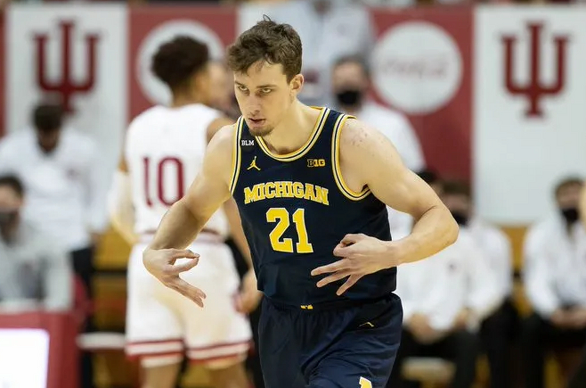 爱游戏-卡纳瓦罗马尔蒂尼飞铲罗纳尔多