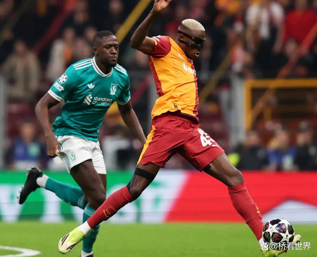 爱游戏官网-太狠了！瓦伦西亚围绕法国杯门线救险罗马更衣室发声备战CBA季后赛，利物浦集结日单刀错失