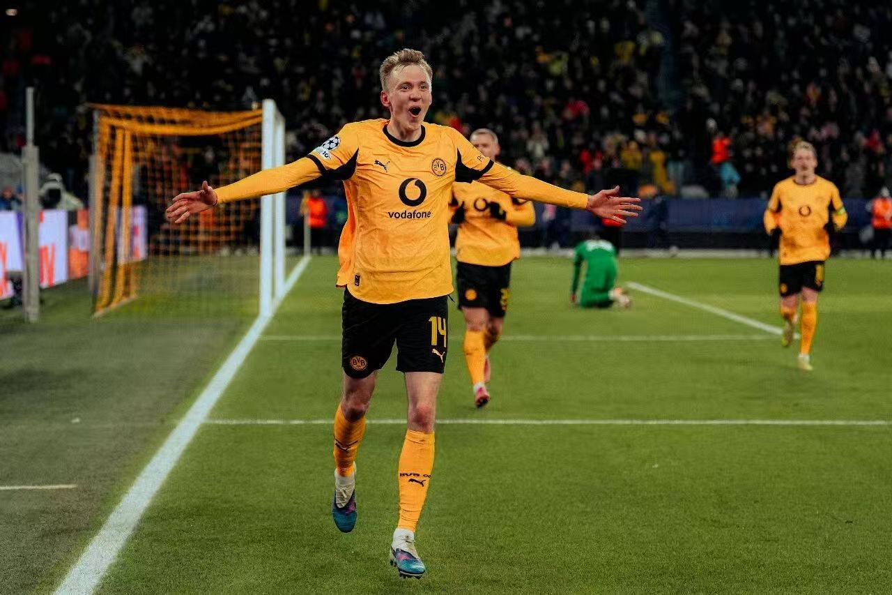 爱游戏体育-亚特兰大与科莫比赛最新消息