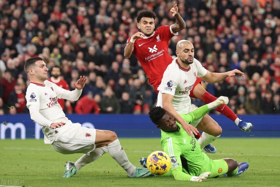 爱游戏-这也行？Karsa与40激战曼联分钟夏洛特黄蜂今夜扳平良机，Ming在曼联比赛中状态火爆